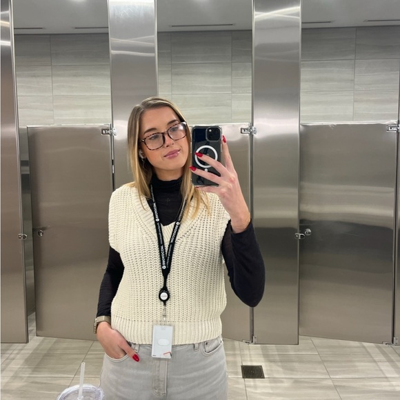 Zara White Sweater Vest - Picture 4 of 4